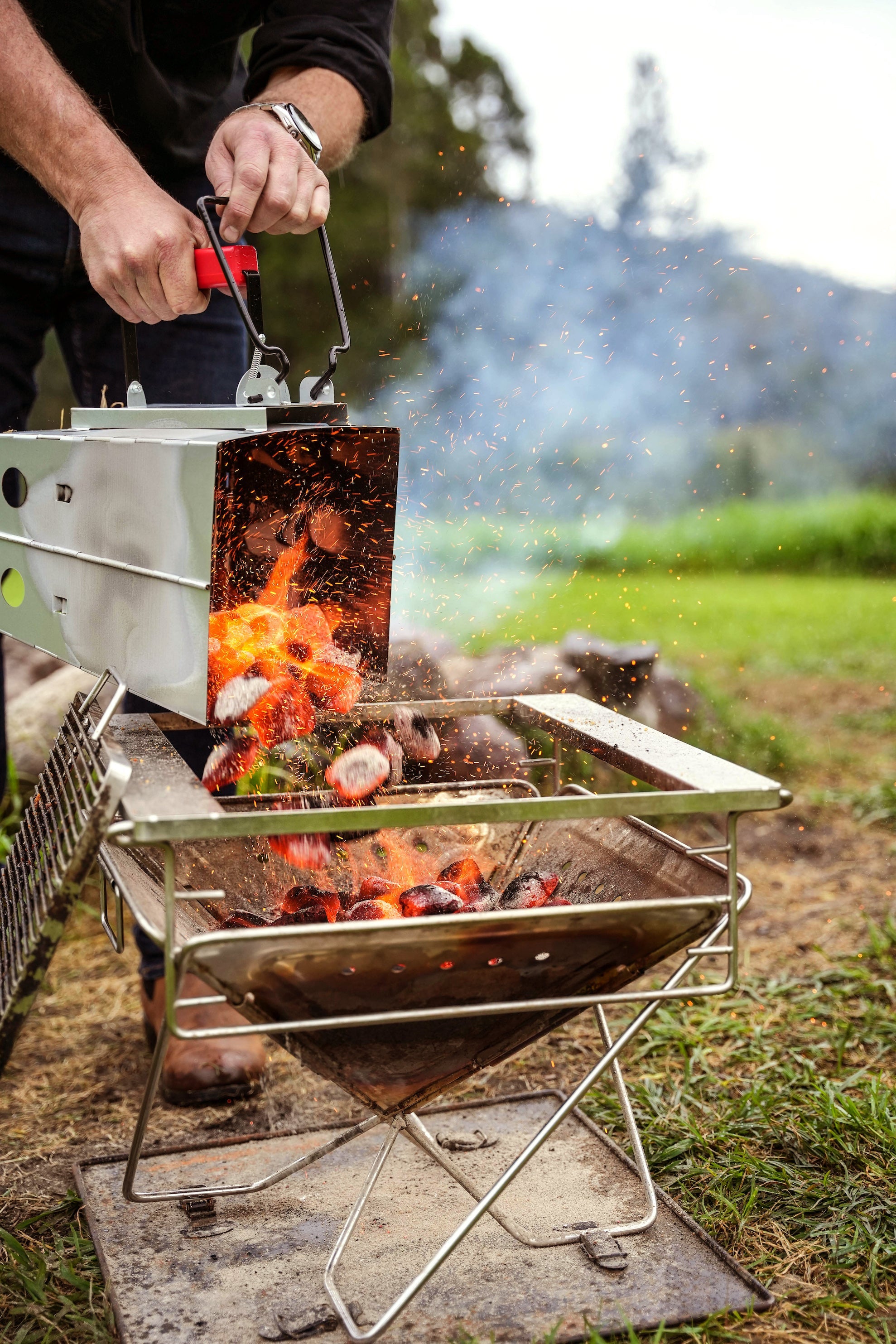 Flatfold Charcoal Starter