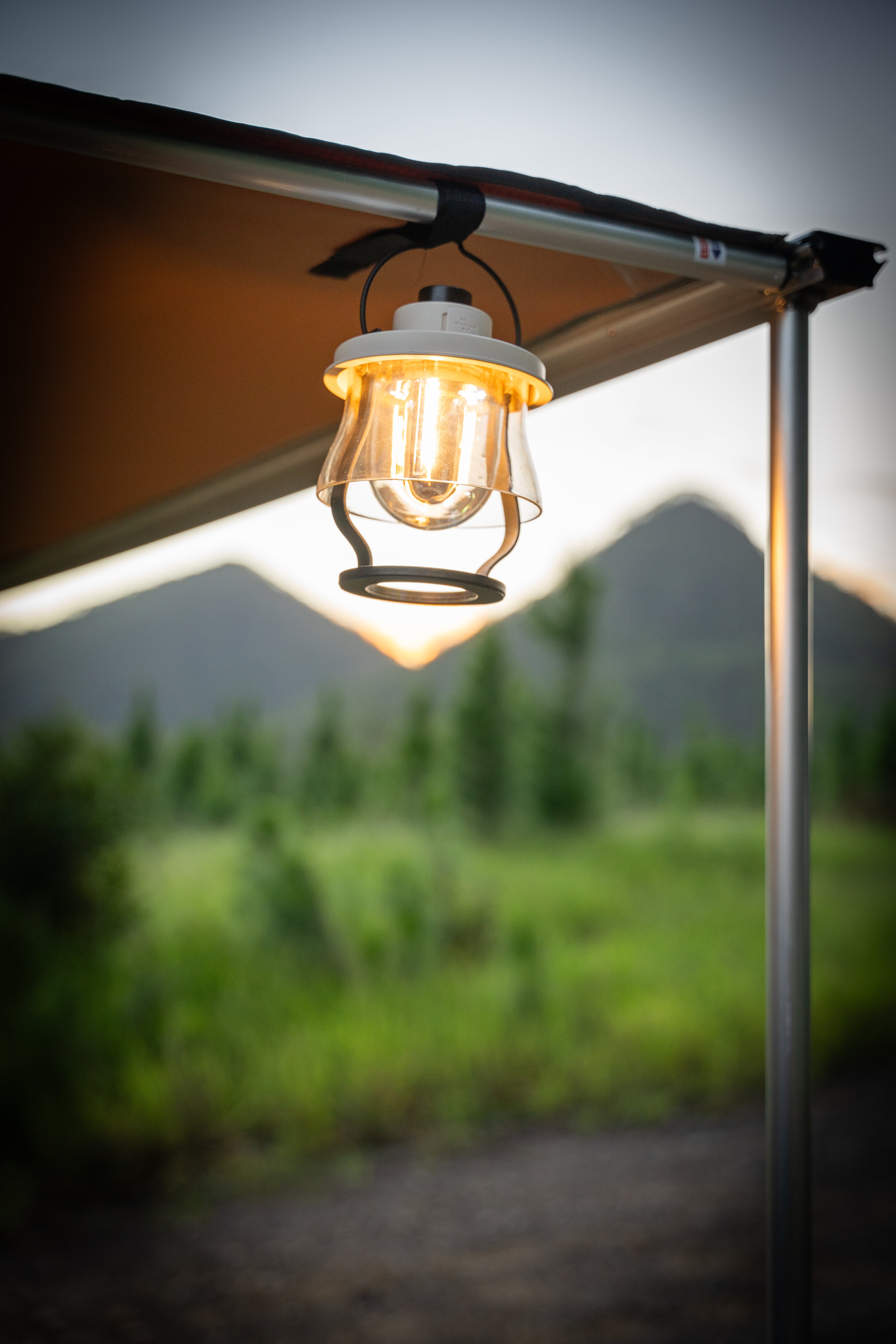 Vintage Lamp Camp Light - Beige